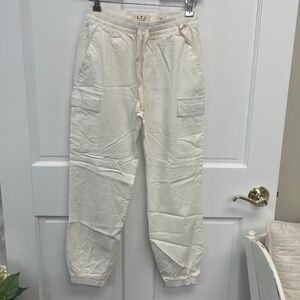L.T.J White Joggers in Optic White